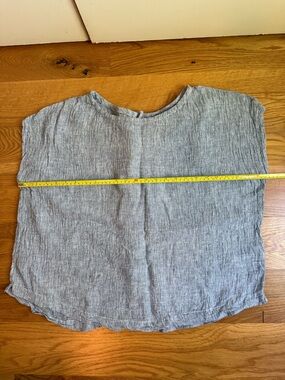 Lightweight Women's Linen Top